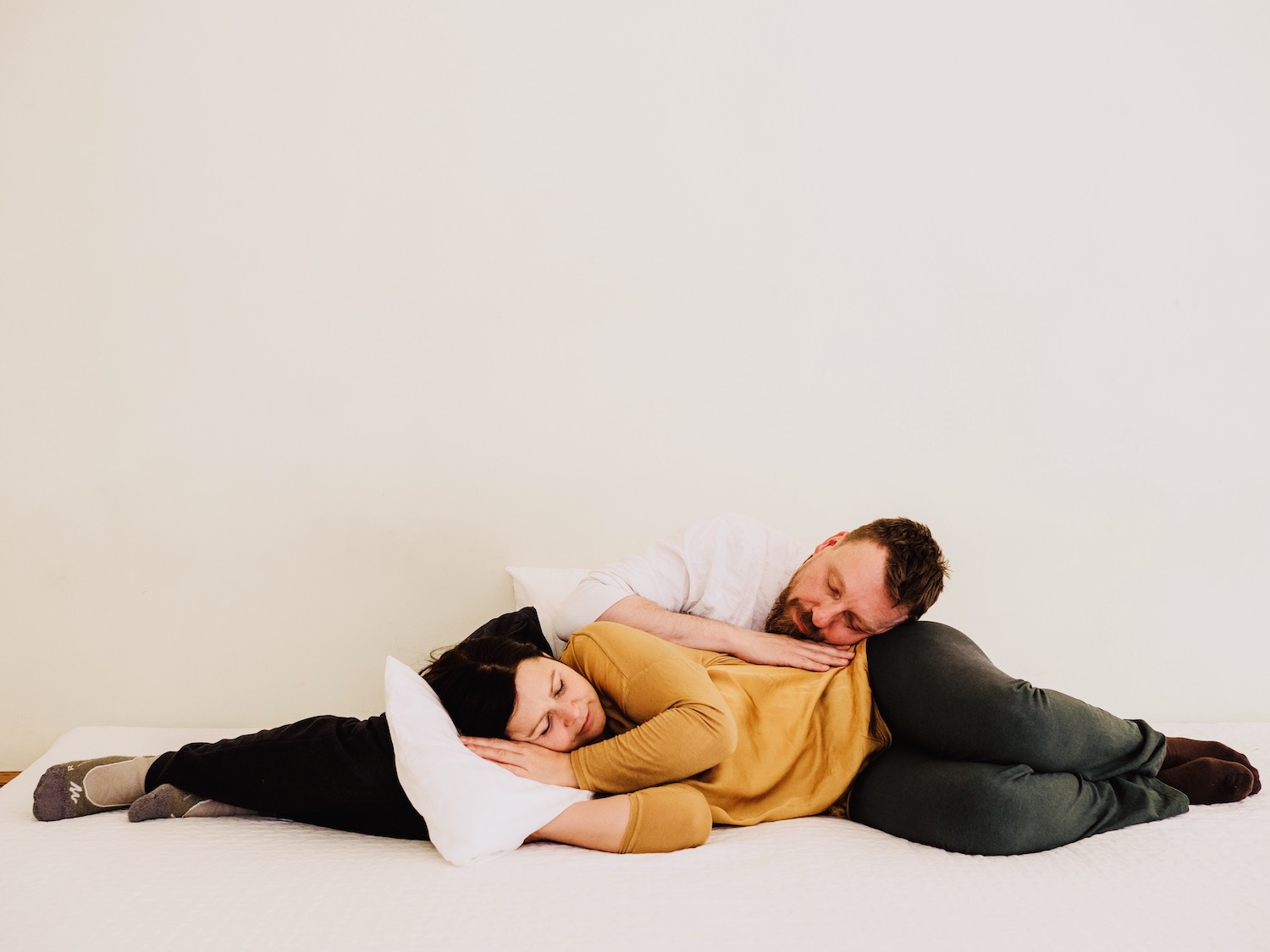 Sich kuschelnd begegnen bei den Kuschelbuddys by KuschelRaum.