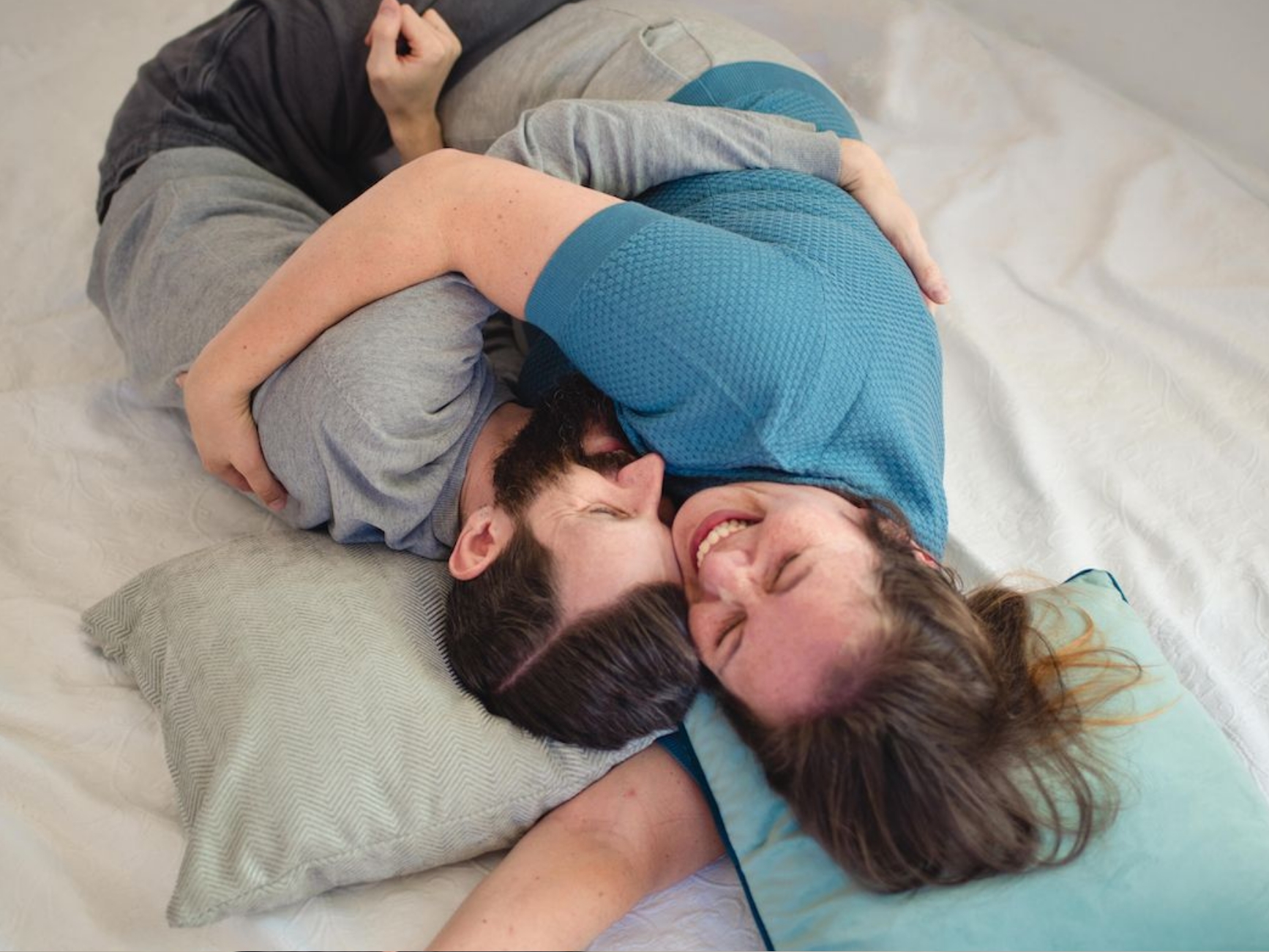 Als Paar Intimität neu entdecken und bewusste Berührung lernen in Workshops des KuschelRaums.