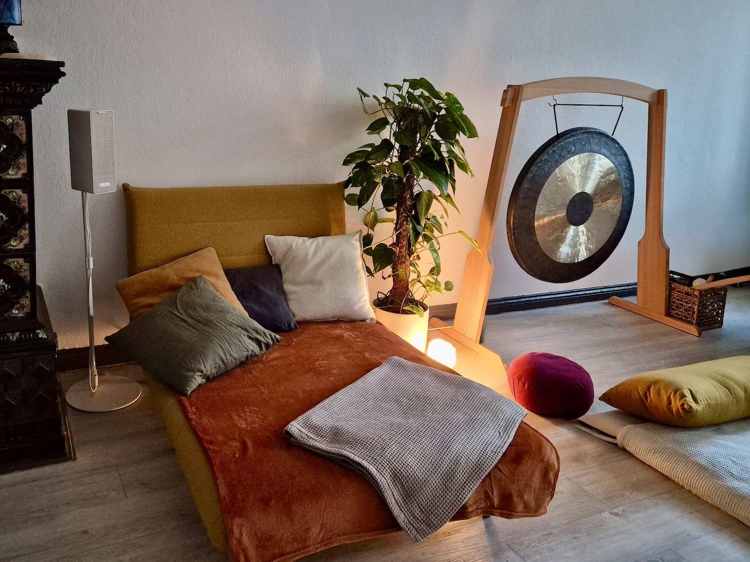 Blick in den KuschelRaum Magdeburg. Erfahre Geborgenheit und Vertrauen in sicherer Atmosphäre.