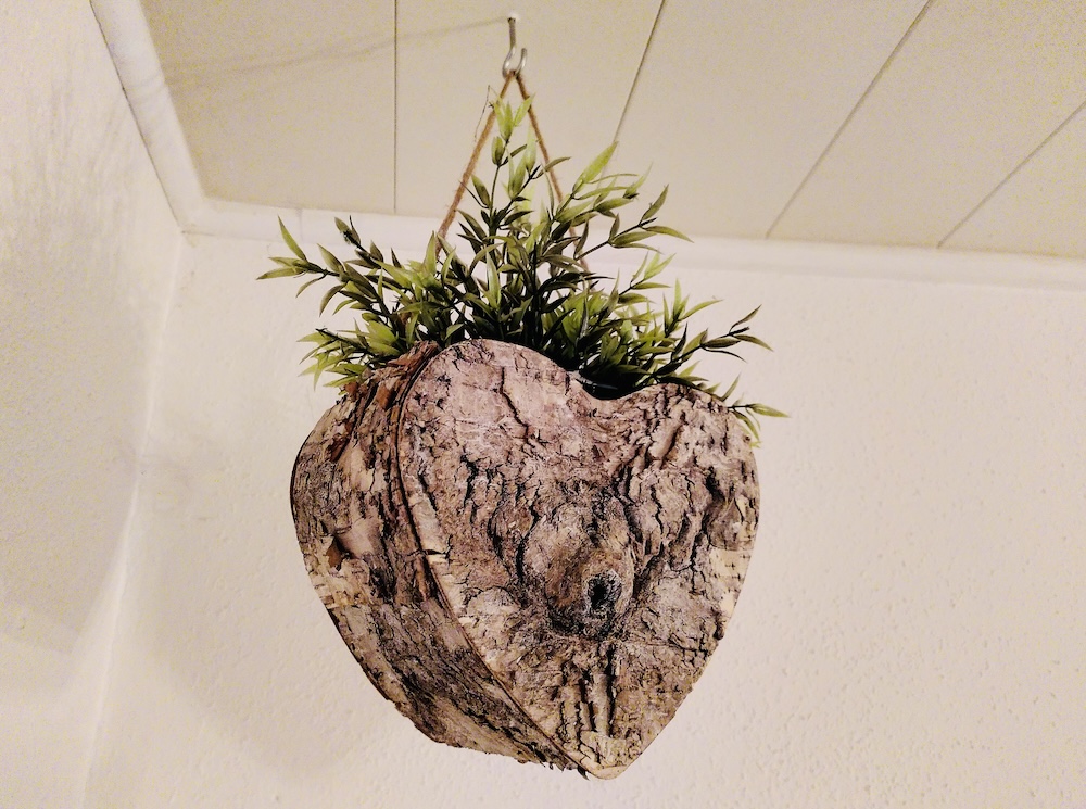 Blick in den KuschelRaum im Sauerland. Kuscheltherapeutin Tine empfängt dich in ihrer Wohlfühloase.