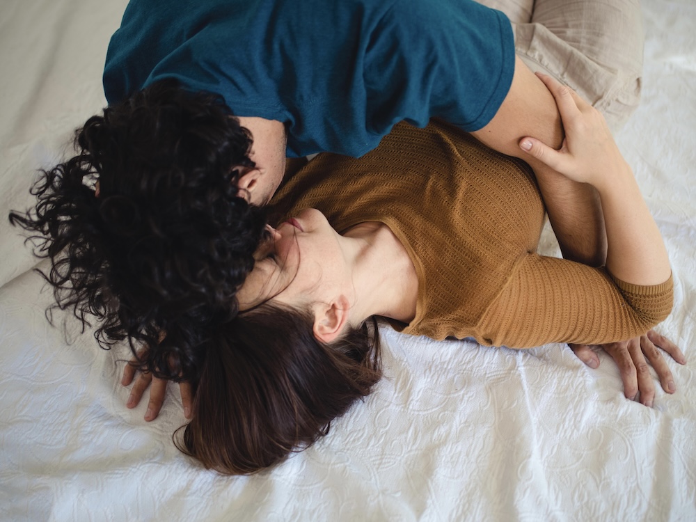 Berührung mit Hingabe ist doppelt so schön. Hingabe ist wie jede Tätigkeit erlernbar. Lass dich darauf ein im KuschelRaum.