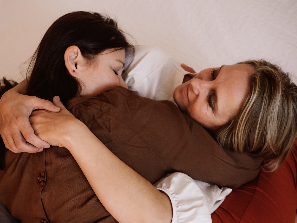 Trauerbegleitung und Kuscheltherapie - wie können wir trauende Menschen ganzheitlich unterstützen? Erfahre mehr in unserem Blogartikel.